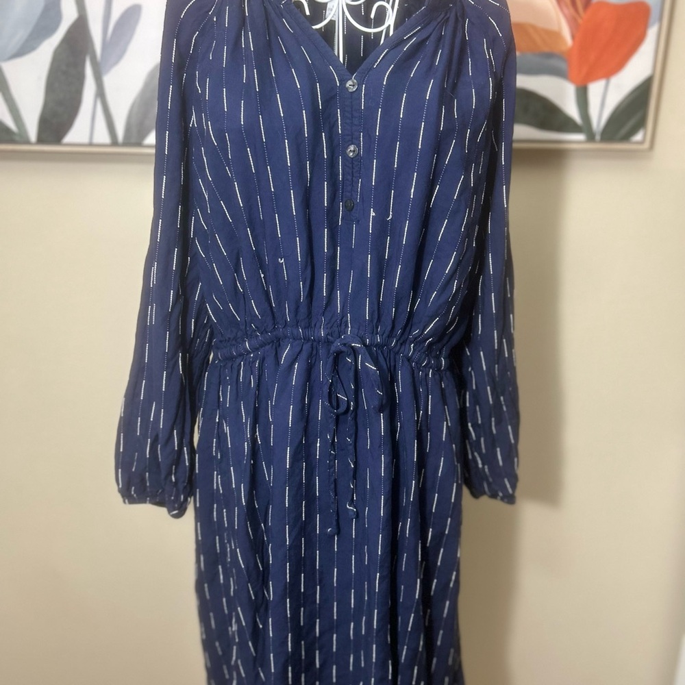 Classic Navy Blue Women's Dress - Picture 4 of 7
